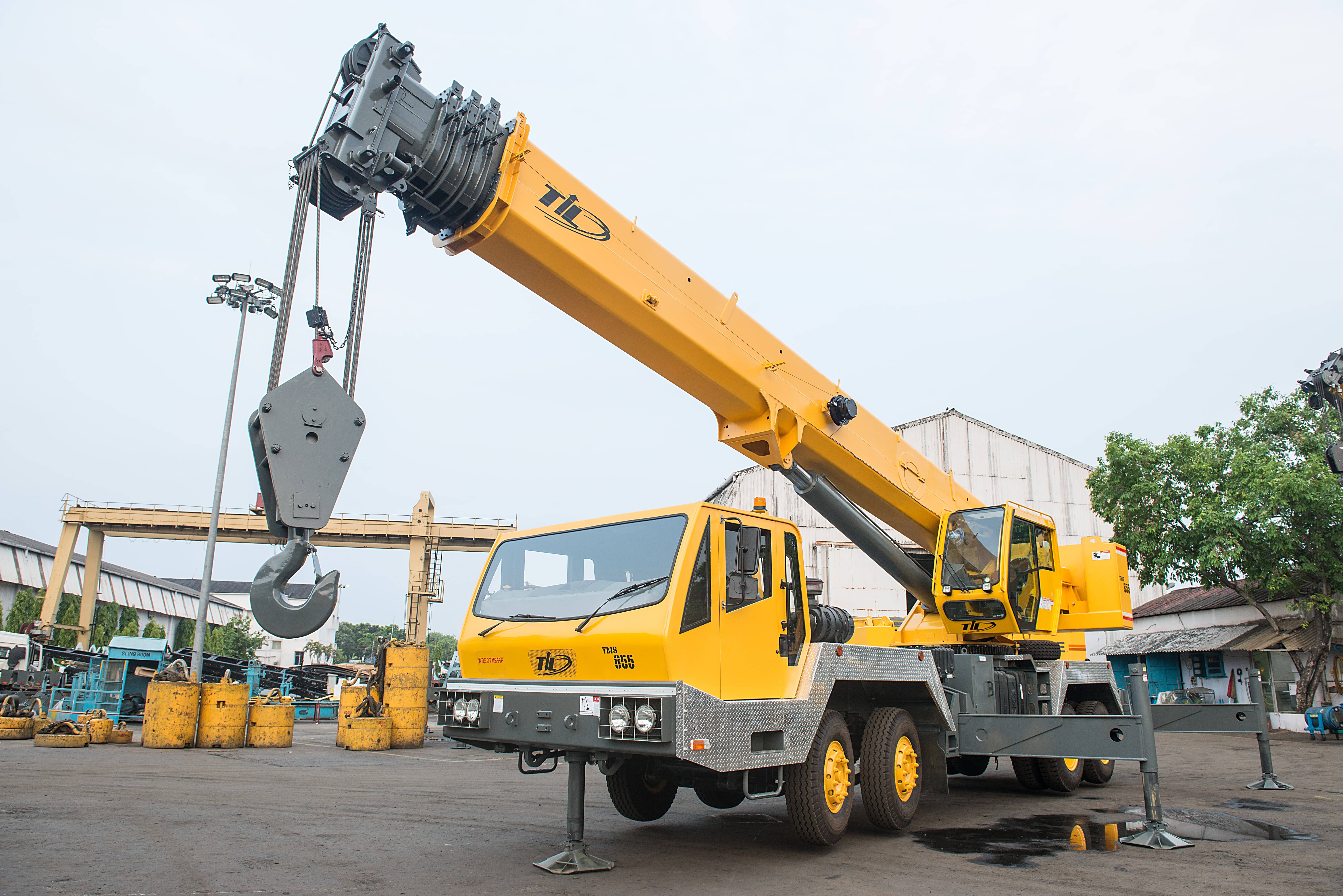 TMS 855 (Truck Cranes)