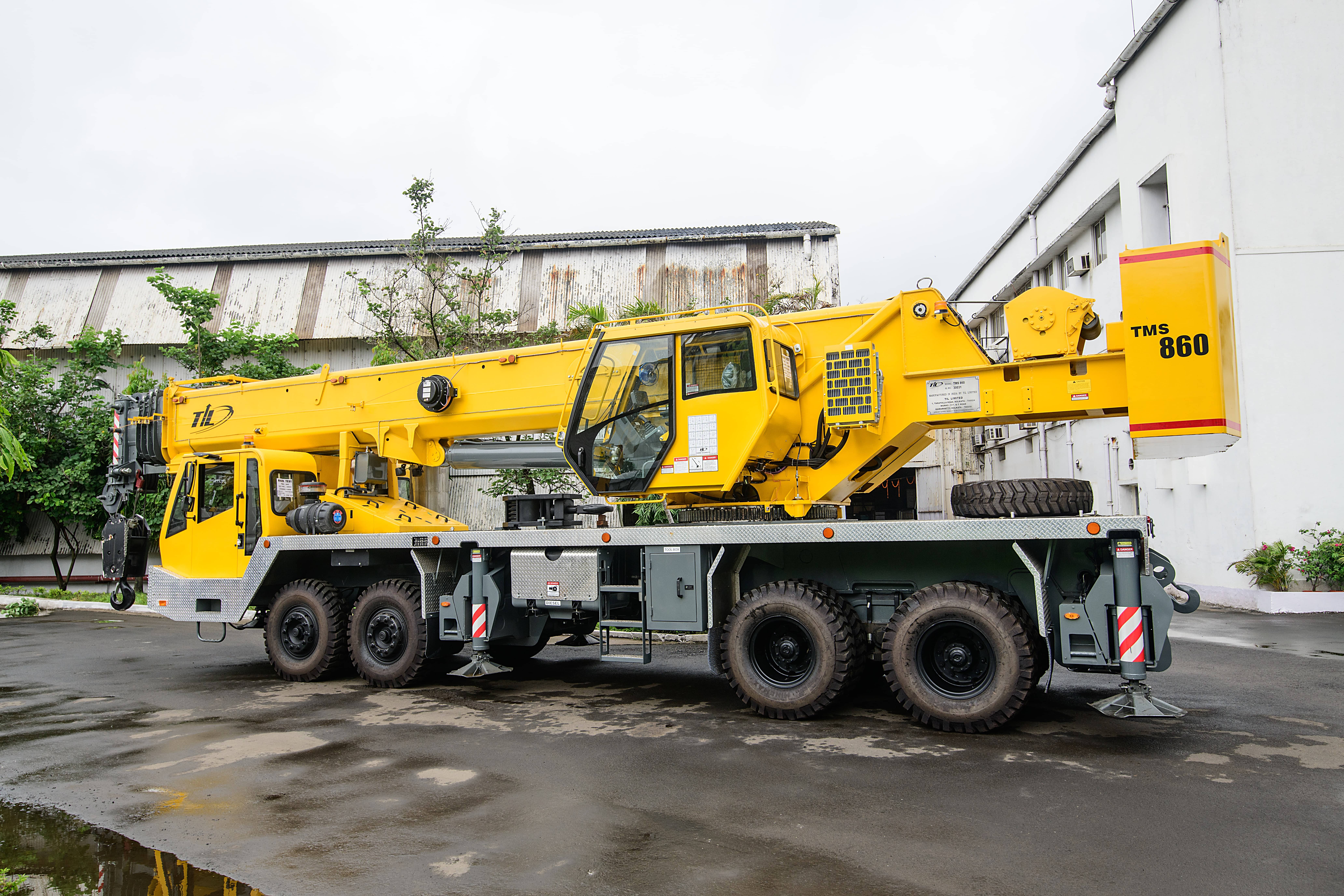 TMS 860 (Truck Cranes)